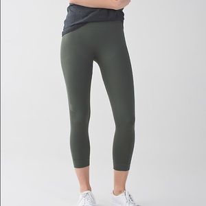 Lululemon Zone In Crops